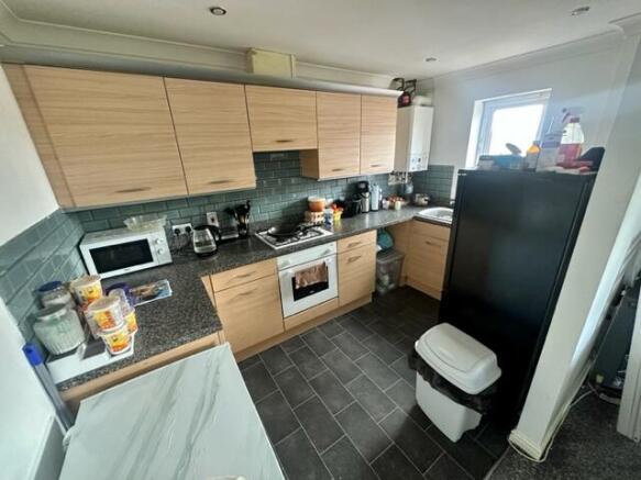 2 bed Apartment for sale Image 6