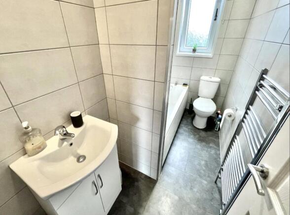 4 bed Terraced for sale Image 12
