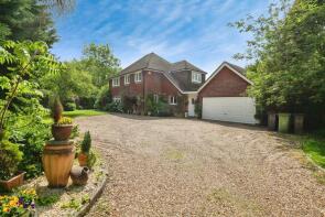 Broadlands House, Woodmans Green Road, Whatlington TN33 0NN