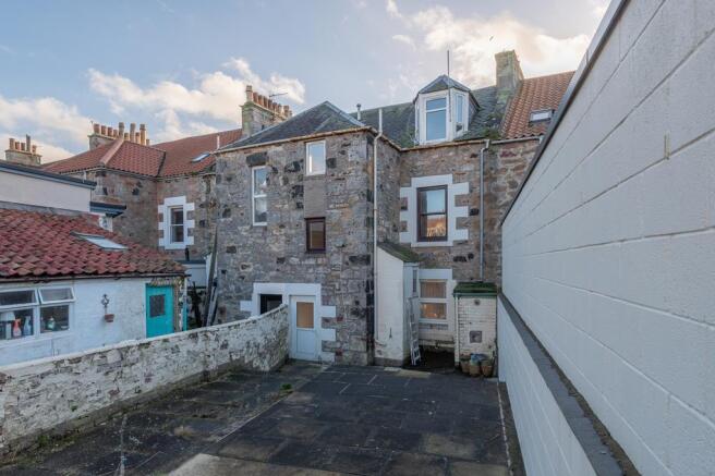 REAR EXTERNAL