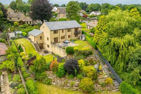 New Road, Holmfirth, HD9