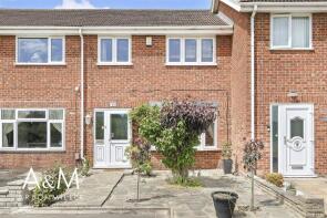 16, Roborough Walk, Hornchurch RM12 6QJ