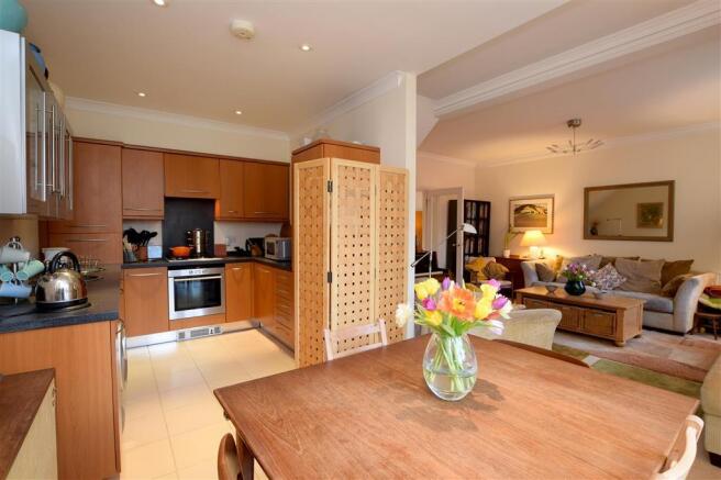 Kitchen/ Breakfast Room