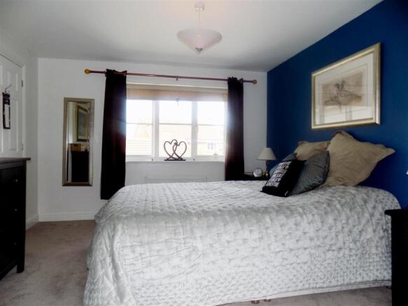 MAIN BEDROOM