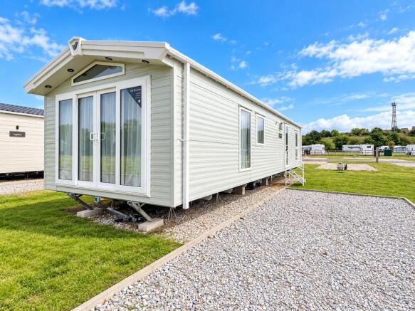 2-bed caravan on Tall Trees Mobile Homes, Old Mill Lane, Forest Town, Mansfield, NG19, £89,000