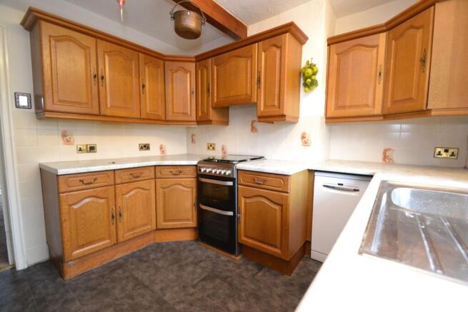 2 bed Semi-Detached Bungalow for sale Image 7