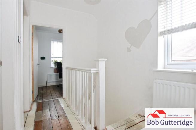 FIRST FLOOR LANDING