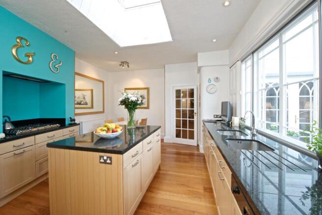 Kitchen/Breakfast