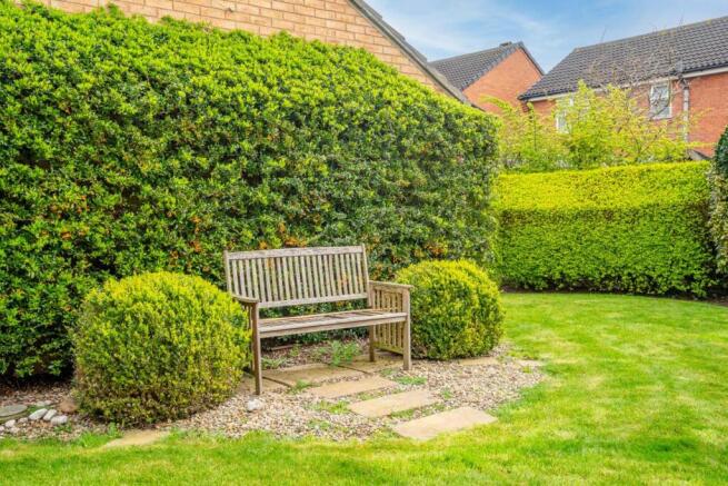 2 bed Semi-Detached Bungalow for sale Image 11