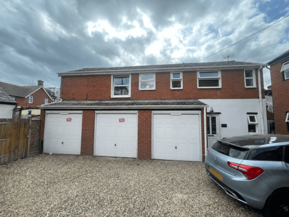 2 Bedroom First Floor Apartment for Rent- Felixst