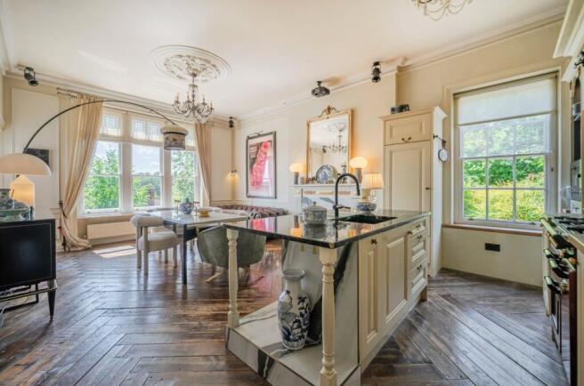 Living/Kitchen