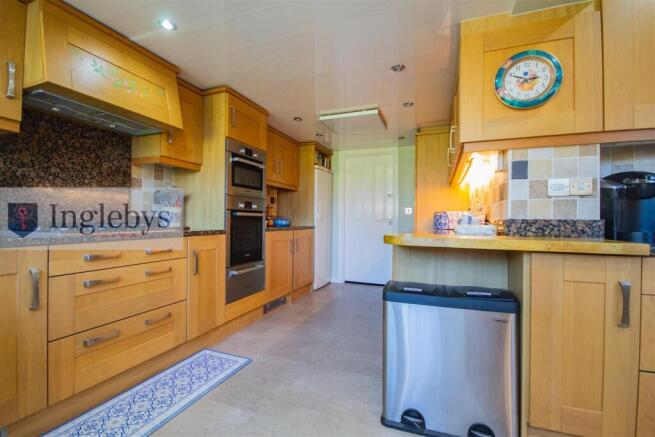 3 bed Detached for sale Image 12