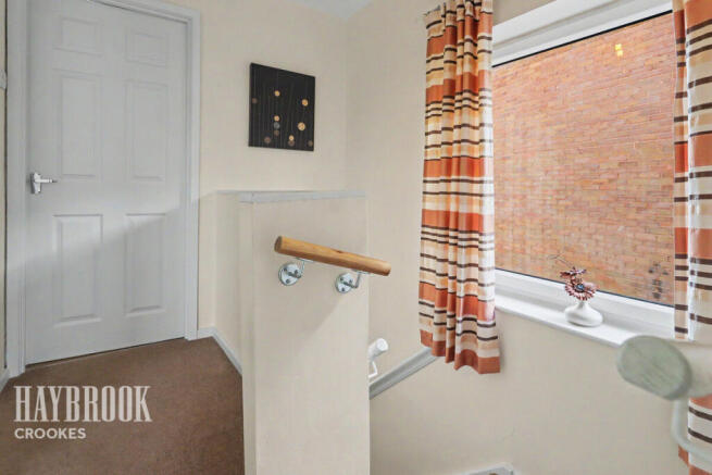 3 bed Semi-Detached for sale Image 9