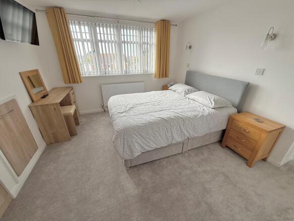 9 Hawke Close Bed...