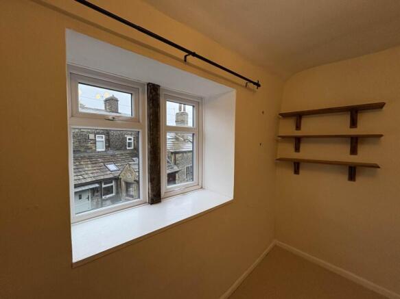 2 bed Terraced to rent Image 10