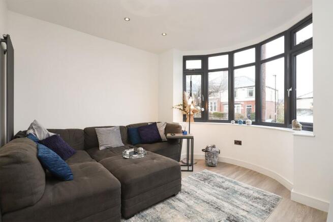 4 bed Semi-Detached to rent Image 9
