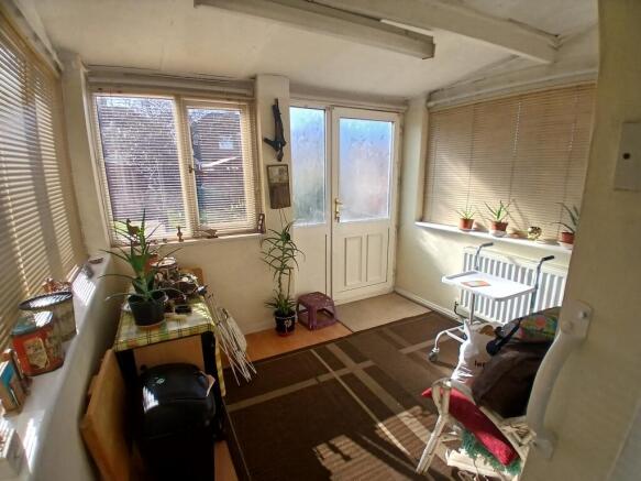 3 bed Semi-Detached for sale Image 8