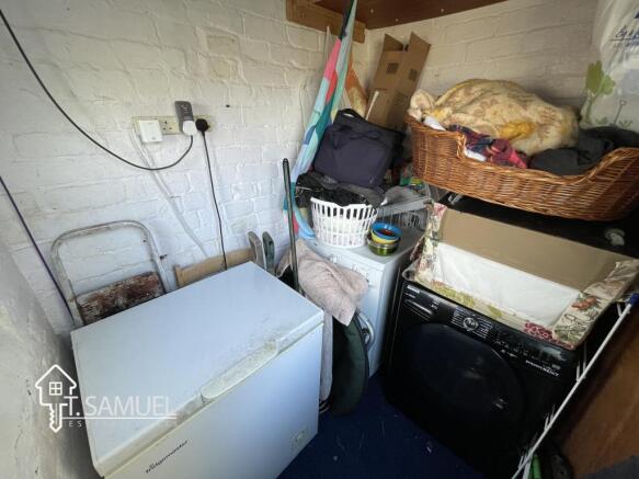 Utility room.JPG