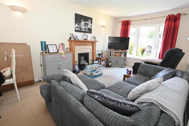 2 bed Semi-Detached Bungalow for sale Image 7