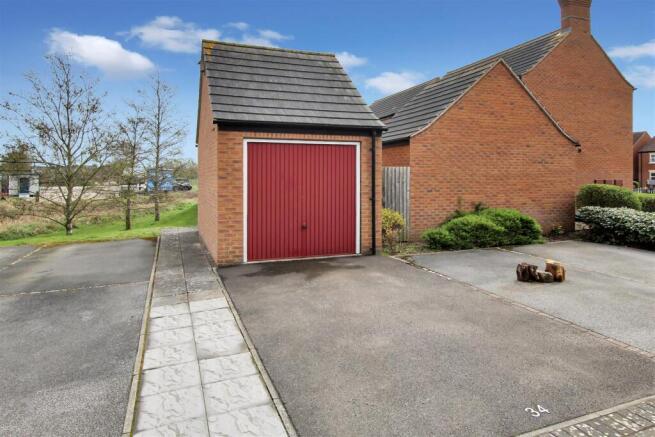 Garage & Parking.JPG