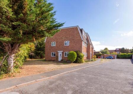 Shelton Court, London Road, Langley, SL3