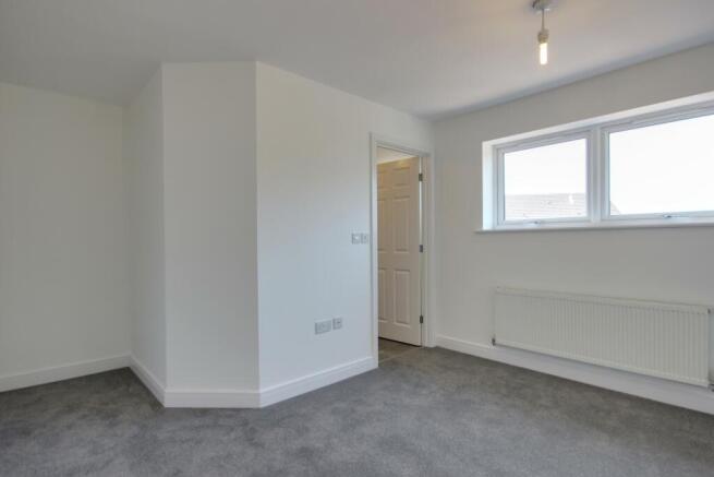 3 bed Town House for sale Image 4