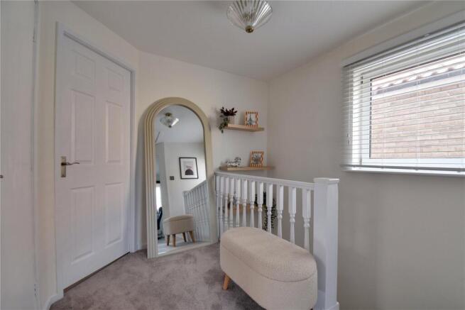 4 bed Link Detached House for sale Image 9