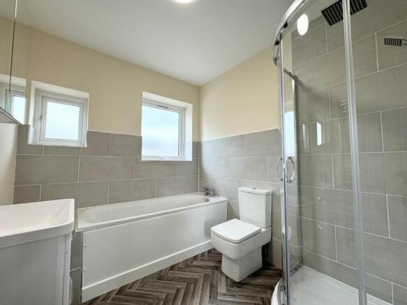 3 bed Semi-Detached to rent Image 12
