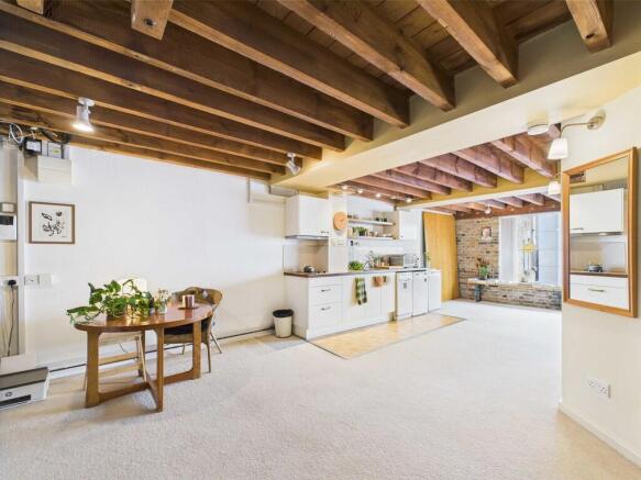 CAM03741G0-PR0089...