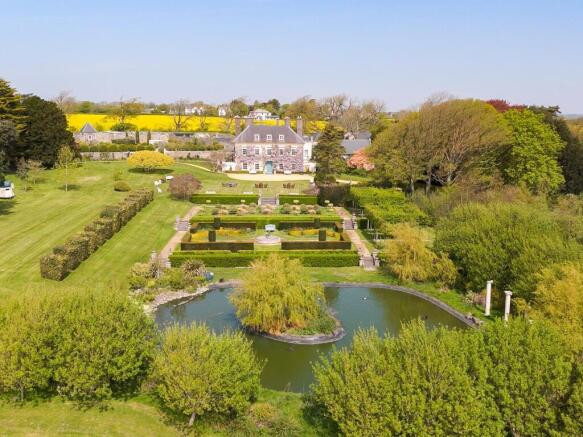 Main House & Estate