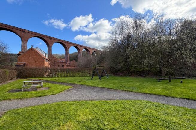 2 bed End of Terrace for sale Image 11