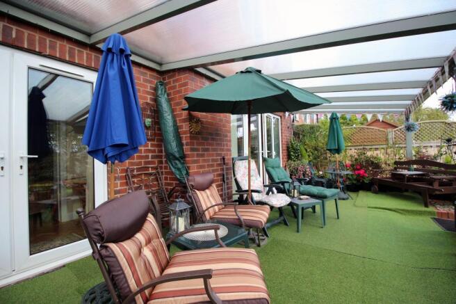 Covered seating area