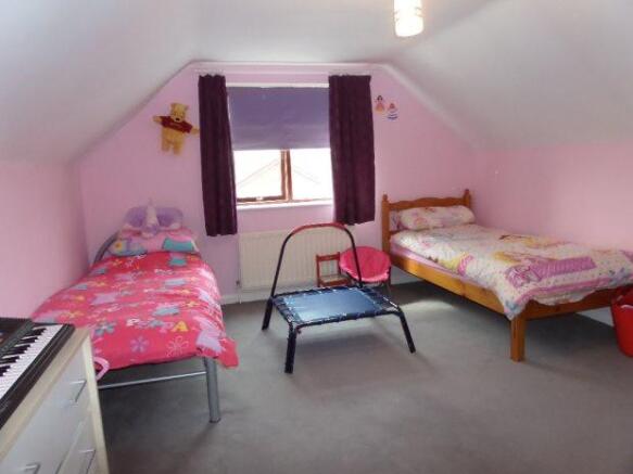 BEDROOM 4