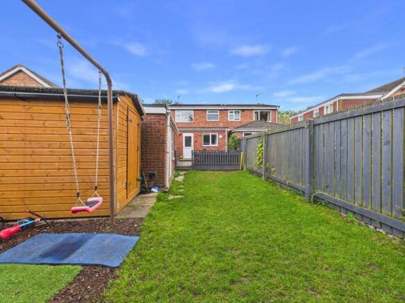 3 bed Semi-Detached for sale Image 6