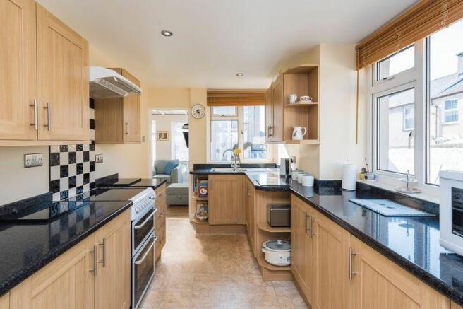 KITCHEN/BREAKF...