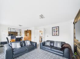 19, College Place, Greenhithe DA9 9GF