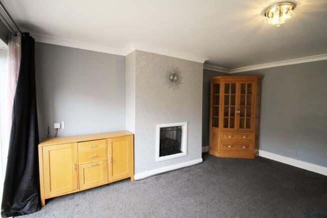 3 bed Semi-Detached to rent Image 8