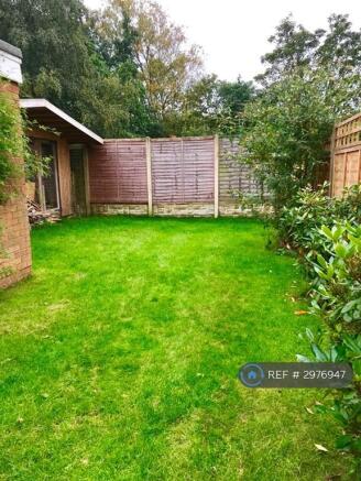 4 bed Semi-Detached to rent Image 12