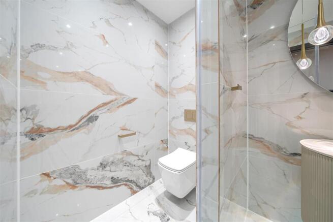 1 bed Apartment to rent Image 11