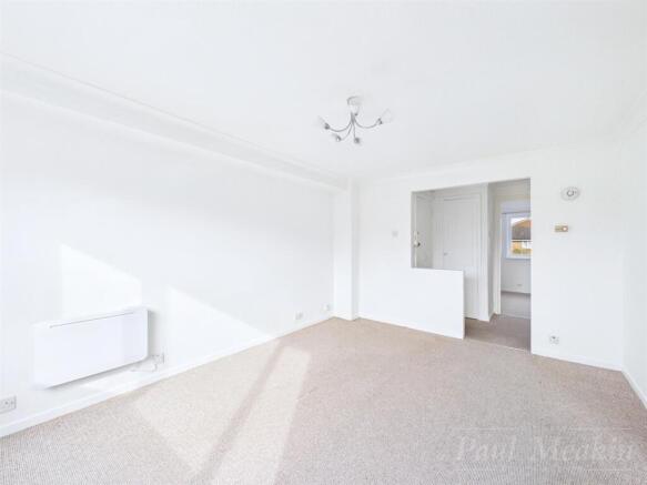 Middlefields, Pixton Way, Croydon photo 4