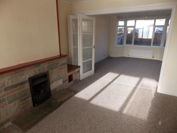 Lounge/Dining Room