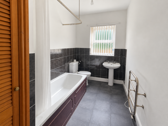 123, Percival Lane, Runcorn photo 4