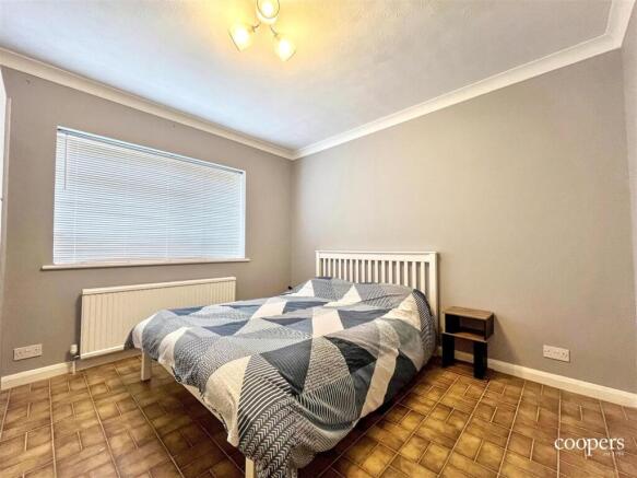 Bedroom (2).jpg