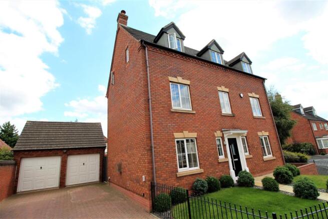 Front Drive & Garden