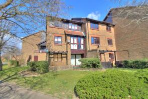 43, Whitecroft, Langshott, Horley RH6 9BZ
