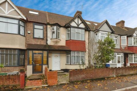 Lea Bridge Road, London, E17