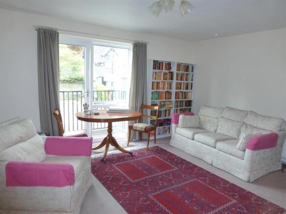Sitting/ Dining Room