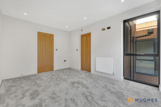 4 bed Town House for sale Image 12
