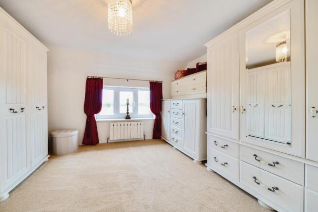 FOURTH DOUBLE BEDROOM.jpg