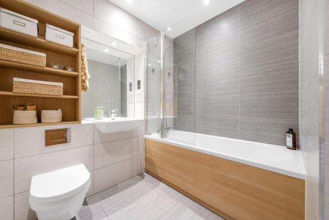 Bathroom.JPG